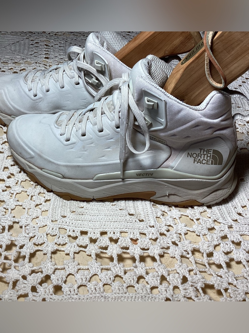 The North Face Vectiv Light Gray/White Hiking Shoes